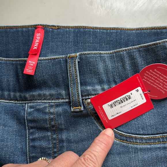 NWT Spanx Seamed-Front Wide Leg Jeans, Vintage Indigo - Picture 4 of 4